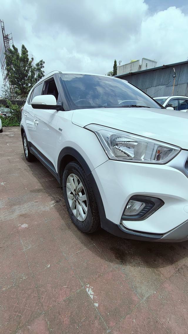 https://images10.gaadi.com/usedcar_image/4023935/original/0a6ea55e23317c699dfe7a8bd84e0f25.jpg?imwidth=6402