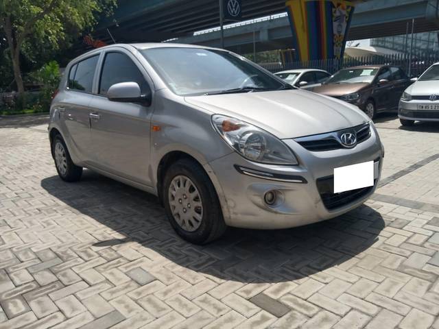 https://images10.gaadi.com/usedcar_image/4023944/original/processed_0f68740005032719fdd841ecc73eba98.jpeg?imwidth=6400