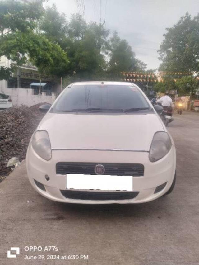 https://images10.gaadi.com/usedcar_image/4024113/original/processed_aeb5109f-cef2-490b-8257-df38107613d9.jpg?imwidth=6400