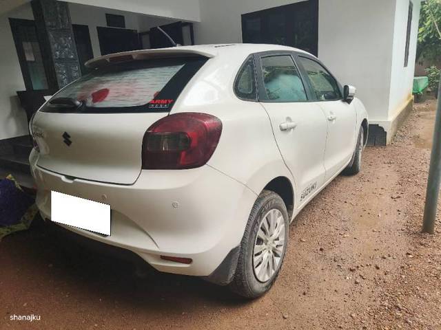 https://images10.gaadi.com/usedcar_image/4024140/original/processed_2935bbf7-4cbc-4af0-8c38-b5d08d040736.jpg?imwidth=6402