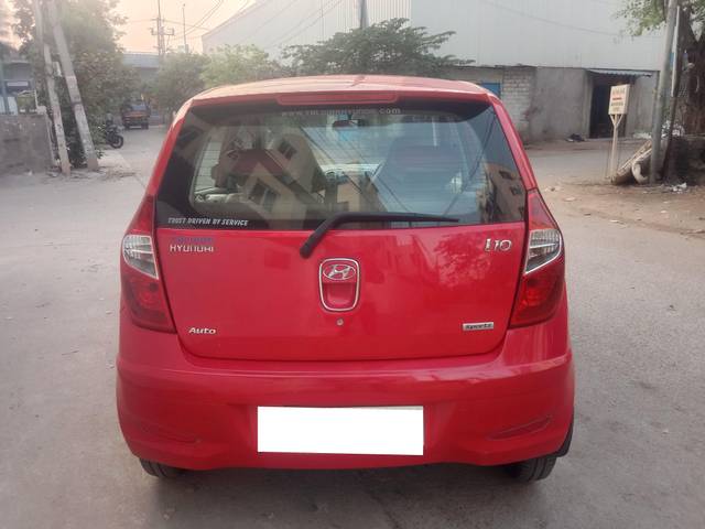 https://images10.gaadi.com/usedcar_image/4024241/original/processed_9ce99c7dbd8efe8fa55c63e6fa5fad12.jpg?imwidth=6402