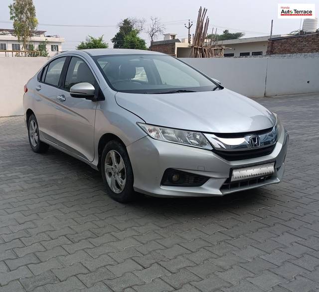 https://images10.gaadi.com/usedcar_image/4024427/original/33626890c0a506b6952bfb31c43e4ee8.jpg?imwidth=6400