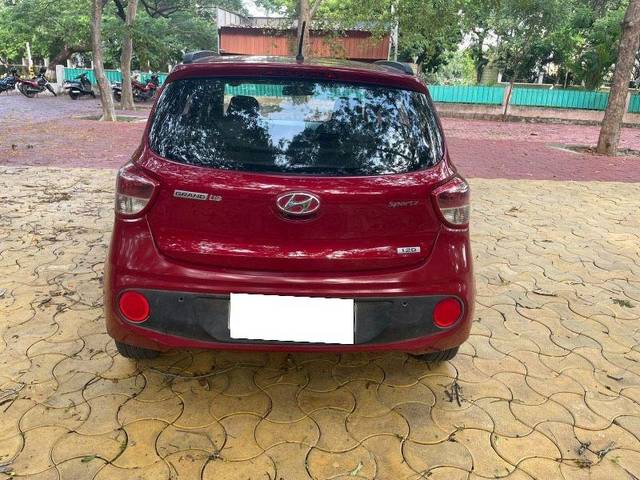 https://images10.gaadi.com/usedcar_image/4024632/original/processed_7589d4cb-12b2-4c9c-8a6e-1fe8e18207a0.jpg?imwidth=6401