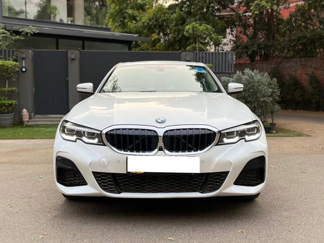 https://images10.gaadi.com/usedcar_image/4025578/original/processed_ccc8eb988e1d59108d52069f61d6fa2f.jpg?imwidth=6400