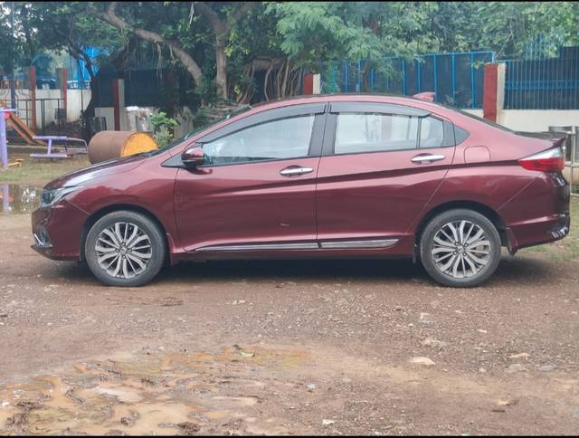 https://images10.gaadi.com/usedcar_image/4025584/original/e68cdadc797d6e5e7ba50fa5fbc97836.jpg?imwidth=6401