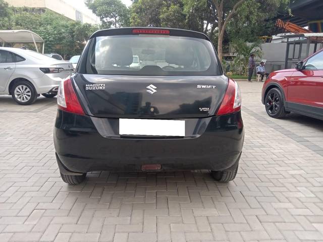 https://images10.gaadi.com/usedcar_image/4025653/original/processed_0bf6cb741a7553455b5a1bd2dbb601fa.jpg?imwidth=6401