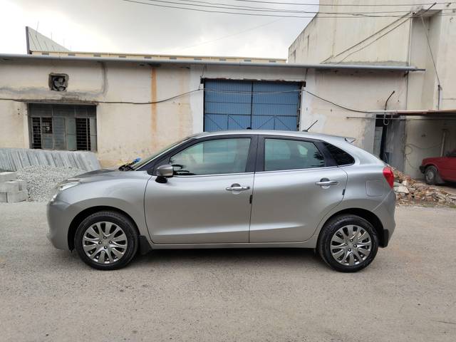 https://images10.gaadi.com/usedcar_image/4025871/original/processed_8205d9307b414e3472a43c19b9e881a7.jpeg?imwidth=6402