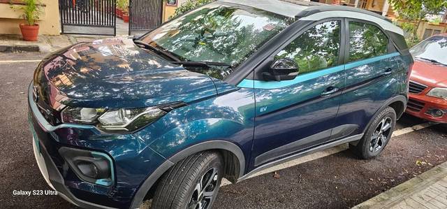 https://images10.gaadi.com/usedcar_image/4025970/original/processed_629e28cf-7fe9-44ec-b79c-826b075fbdeb.jpg?imwidth=6400