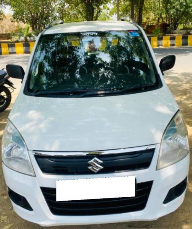 https://images10.gaadi.com/usedcar_image/4026108/original/processed_c9bb8d22-500f-48c3-ad26-67e5b17952de.jpeg?imwidth=6400