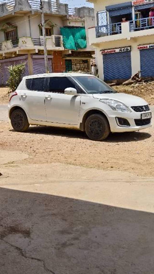 https://images10.gaadi.com/usedcar_image/4026257/original/processed_6bdfeb02-2b02-406b-9549-9f8a22a45d87.jpg?imwidth=6400