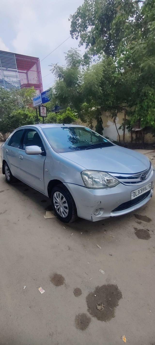 https://images10.gaadi.com/usedcar_image/4026772/original/processed_9733a950a5926554a1322e59b772f5cf.jpg?imwidth=6402