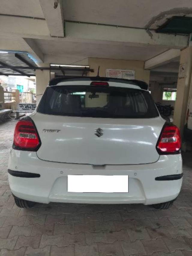 https://images10.gaadi.com/usedcar_image/4026918/original/processed_01a560d7-2ea2-42ec-90c6-02a900ff1f15.jpg?imwidth=6401