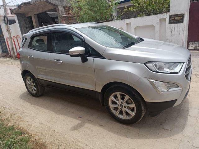 https://images10.gaadi.com/usedcar_image/4027293/original/processed_6c1fb071-cd09-4bfb-8e00-0a75c84ca62c.jpg?imwidth=6400