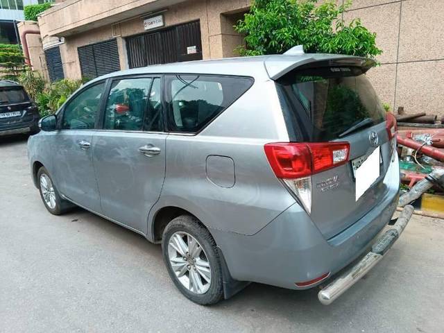 https://images10.gaadi.com/usedcar_image/4027350/original/processed_63da7c78-3ed7-49e8-8aaf-1e2df9d5340b.jpeg?imwidth=6402