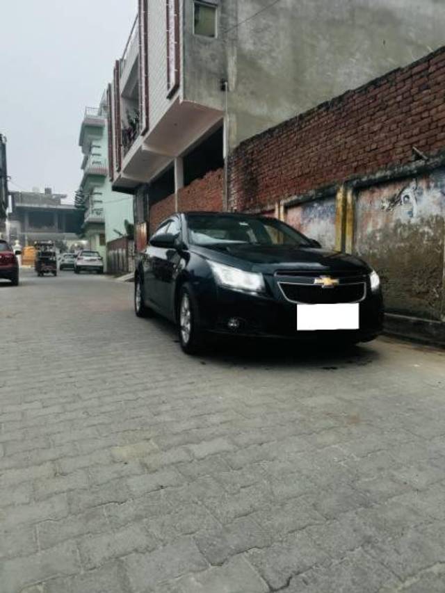 https://images10.gaadi.com/usedcar_image/4028275/original/processed_b7dc247d-4a57-44f3-bf09-3ca857649b0c.jpg?imwidth=6400