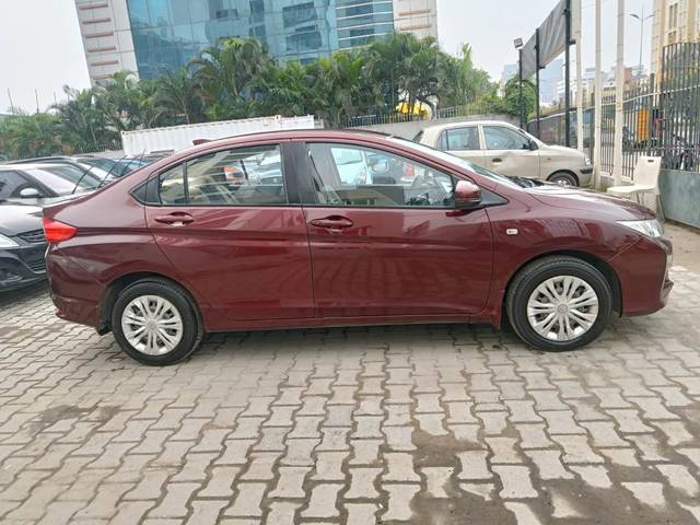 https://images10.gaadi.com/usedcar_image/4028571/original/5ee2cbe88af6ef5e0e483c3da946249a.jpeg?imwidth=6401