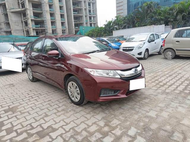 https://images10.gaadi.com/usedcar_image/4028571/original/processed_55b1ec8a3a187cc272cb74158b0fd89e.jpeg?imwidth=6400