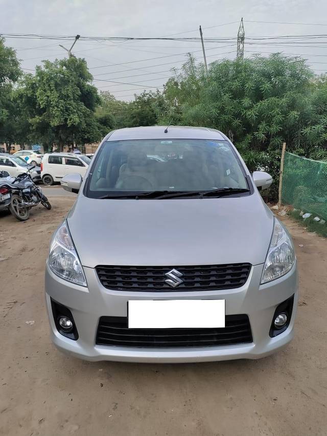 https://images10.gaadi.com/usedcar_image/4029066/original/processed_5b3d27d97c35c25fe0b7a2fb6c82c46f.jpg?imwidth=6402