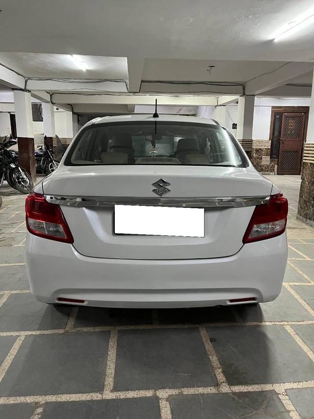 https://images10.gaadi.com/usedcar_image/4029257/original/processed_b48d81aa8bd32fddd655e44f97f67532.jpg?imwidth=6402