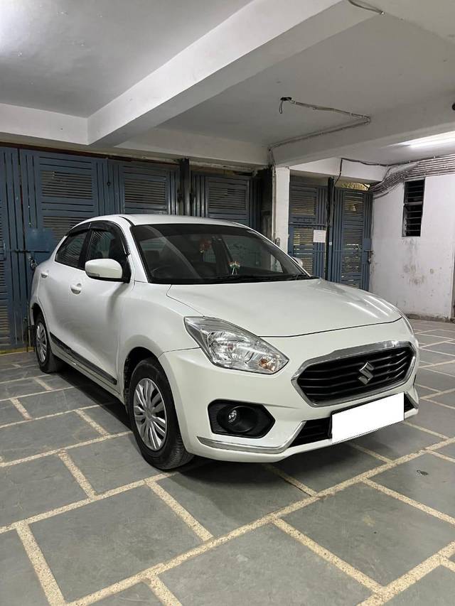 https://images10.gaadi.com/usedcar_image/4029257/original/processed_f71cbaa76f31a3496a4ee7b72c43ea2f.jpg?imwidth=6400