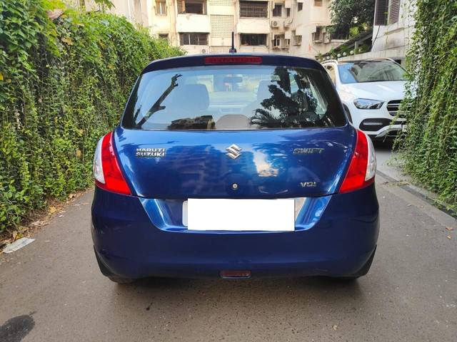 https://images10.gaadi.com/usedcar_image/4029318/original/processed_cdfb96fc85c3b0fbf40d019bed866edb.jpeg?imwidth=6402