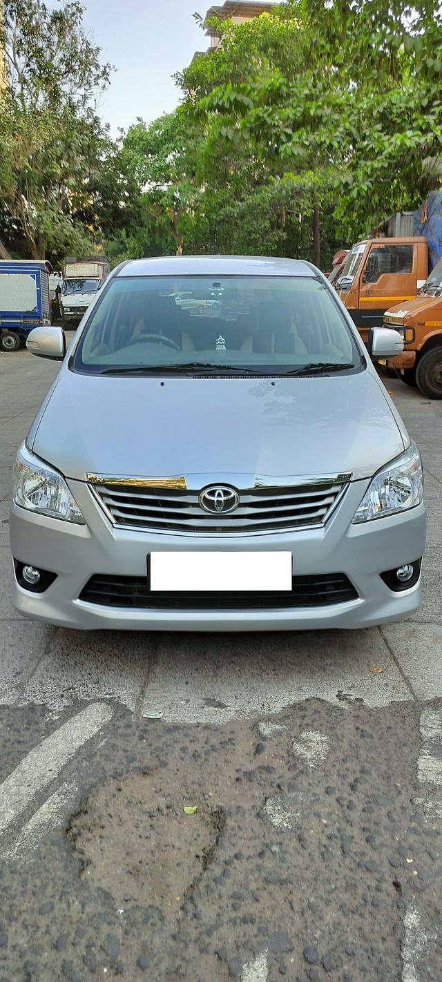 https://images10.gaadi.com/usedcar_image/4029453/original/processed_0385557fc8880cc1a01d6199c1936e27.jpg?imwidth=6400