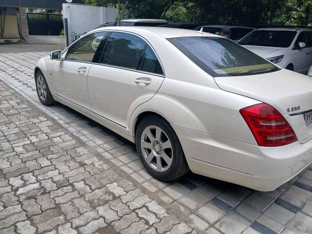 https://images10.gaadi.com/usedcar_image/4029461/original/processed_07ce9199970711d60470720ed50e9632.jpg?imwidth=6402