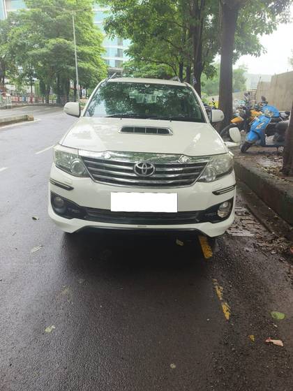 Toyota Fortuner 4x2 Manual