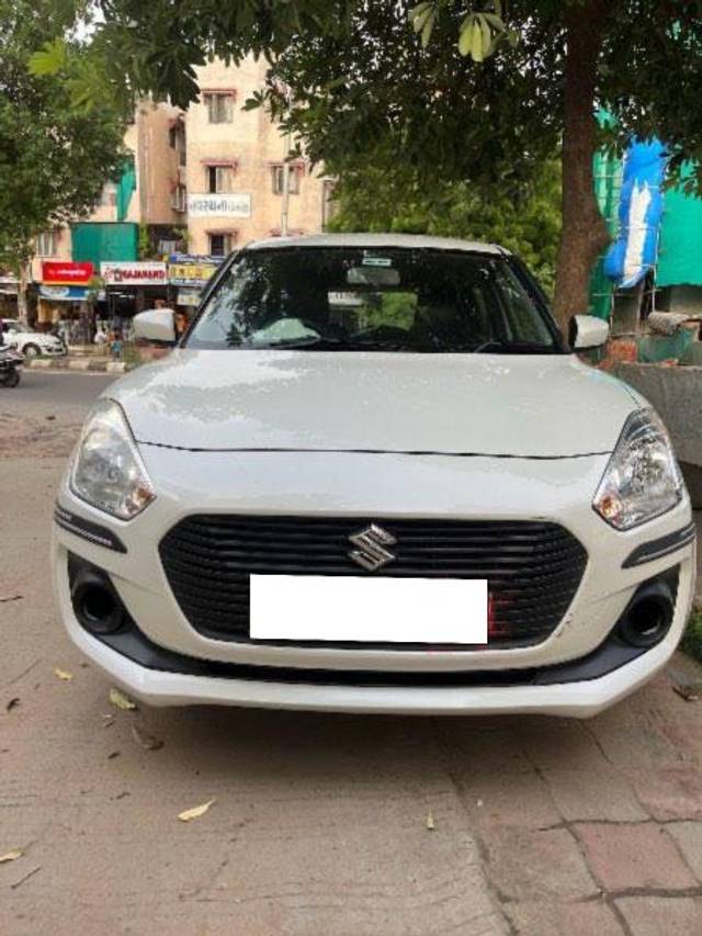 https://images10.gaadi.com/usedcar_image/4029762/original/processed_c0900364-39fa-4b9e-8b32-a6a848fbbc7d.jpeg?imwidth=6402