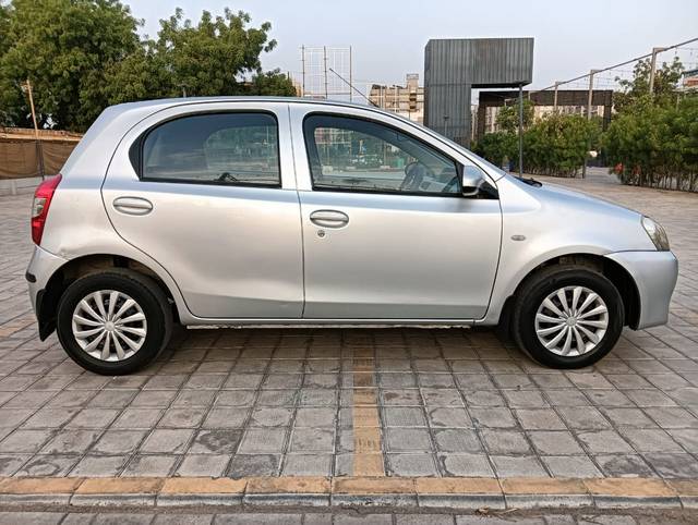 https://images10.gaadi.com/usedcar_image/4029775/original/50f094f5e38a1305f07efe1fcbbd5cf7.jpg?imwidth=6401