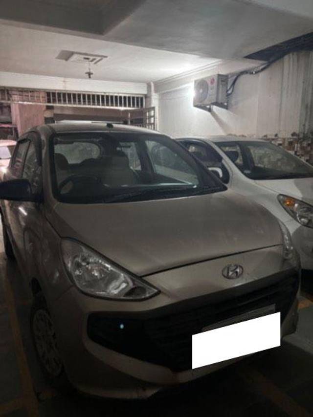 https://images10.gaadi.com/usedcar_image/4029822/original/processed_9c8c42ca-2991-4f93-a6dd-19e7ef03aea3.jpeg?imwidth=6400