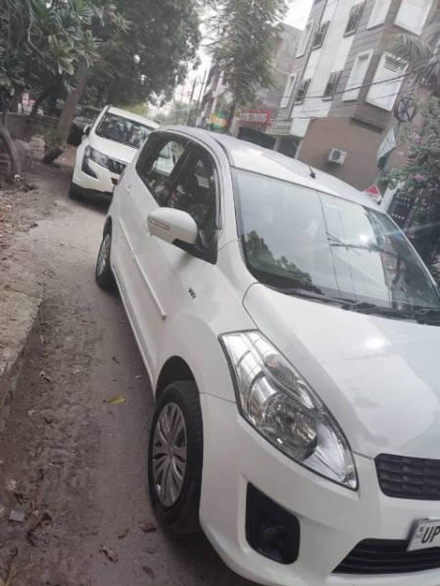 https://images10.gaadi.com/usedcar_image/4029861/original/processed_43c39f4f-efd8-4b6f-aade-60da3bd5516d.jpg?imwidth=6400