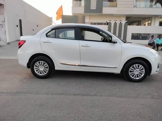 https://images10.gaadi.com/usedcar_image/4029878/original/169df05afcdb079140b8e88f9c3dceec.jpg?imwidth=6401