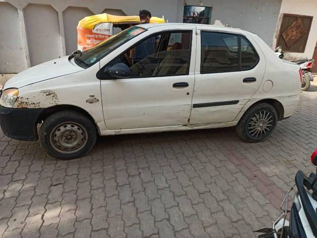 https://images10.gaadi.com/usedcar_image/4030146/original/processed_6f1a6926-6e67-40a7-a5f4-1d2fcc24912c.jpg?imwidth=6401