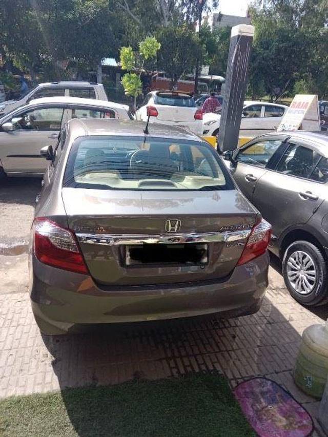 https://images10.gaadi.com/usedcar_image/4030196/original/processed_5e613ae7-188b-4d38-993e-91e75299c293.jpeg?imwidth=6400