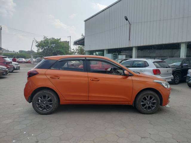 https://images10.gaadi.com/usedcar_image/4030622/original/136c7cd033e0243356729c06ddf3b15c.jpeg?imwidth=6401