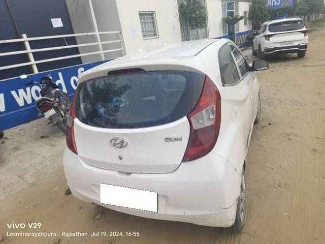 https://images10.gaadi.com/usedcar_image/4031025/original/processed_bbdfac81-5101-4e45-91e6-fbbd3902e305.jpg?imwidth=6401