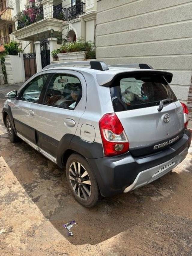 https://images10.gaadi.com/usedcar_image/4031129/original/processed_6ed8a7ce-f5e0-4ebb-ae5b-80d1560899d3.jpeg?imwidth=6402