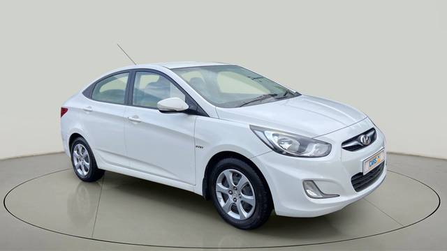 https://images10.gaadi.com/usedcar_image/4031712/original/9a31a2abe3f76658ea1bf47003bf7603.jpg?imwidth=6400