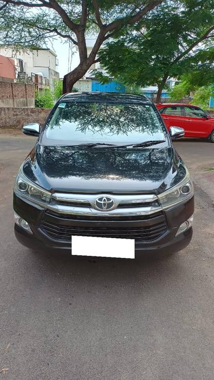 Toyota Innova Crysta 2.8 ZX AT BSIV Toyota Innova Crysta 2.8 ZX AT BSIV