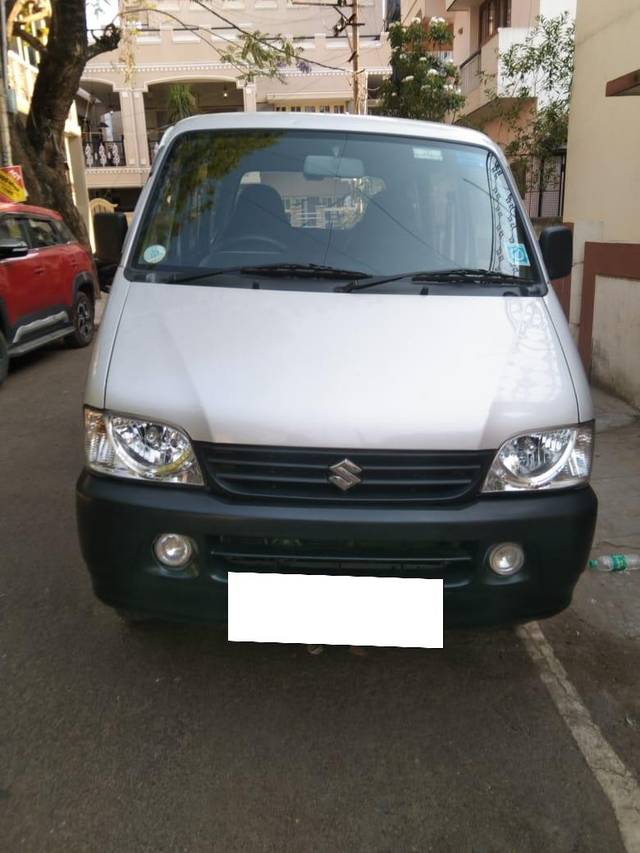 https://images10.gaadi.com/usedcar_image/4031953/original/processed_8a570ad7a2a54bc5f67ed6f4d15fad0e.jpg?imwidth=6400