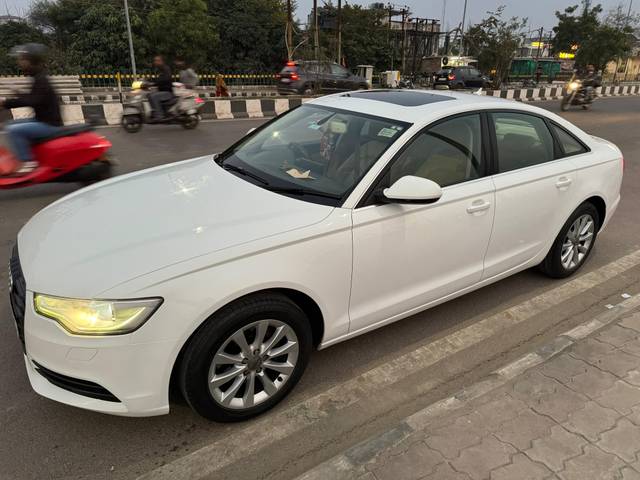 https://images10.gaadi.com/usedcar_image/4032292/original/8bb94a98dc56e70b64b2618b3b2bd701.jpg?imwidth=6400