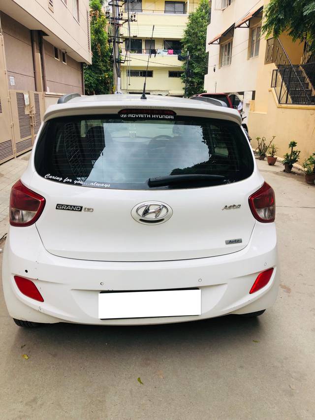 https://images10.gaadi.com/usedcar_image/4032312/original/processed_735a240b4fbdbfcd432b865b15ddc61a.jpg?imwidth=6401