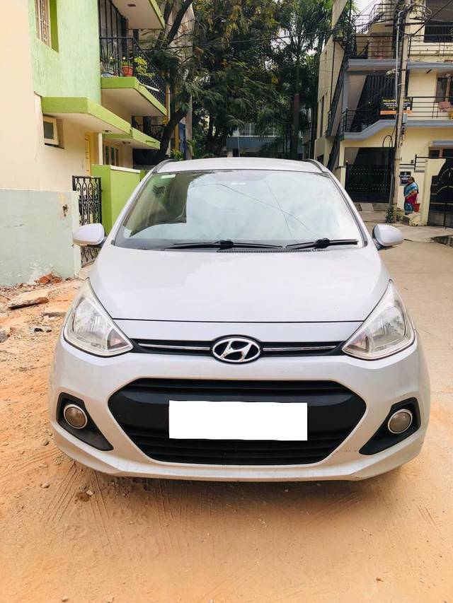 https://images10.gaadi.com/usedcar_image/4032451/original/processed_8ad78f81bbb78415e1bbcd7e4b51e091.jpg?imwidth=6400