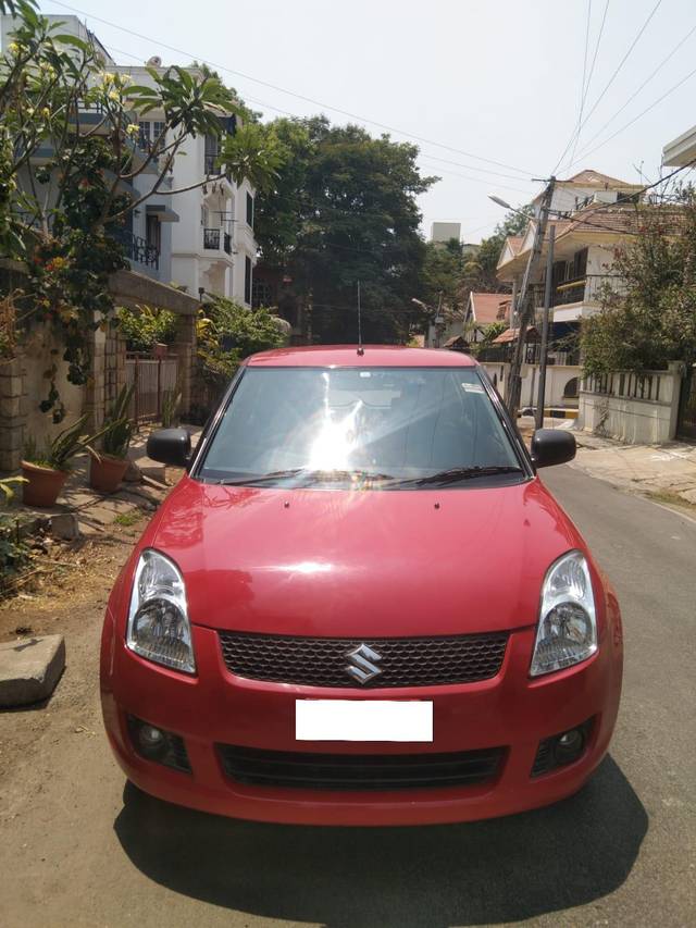 https://images10.gaadi.com/usedcar_image/4032455/original/processed_7e1c0220d8605fc483589d0558ae4e59.jpg?imwidth=6400