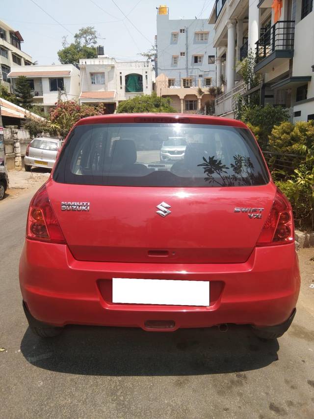 https://images10.gaadi.com/usedcar_image/4032455/original/processed_8c68c6f3f1b154266e0ef7915e580a16.jpg?imwidth=6401