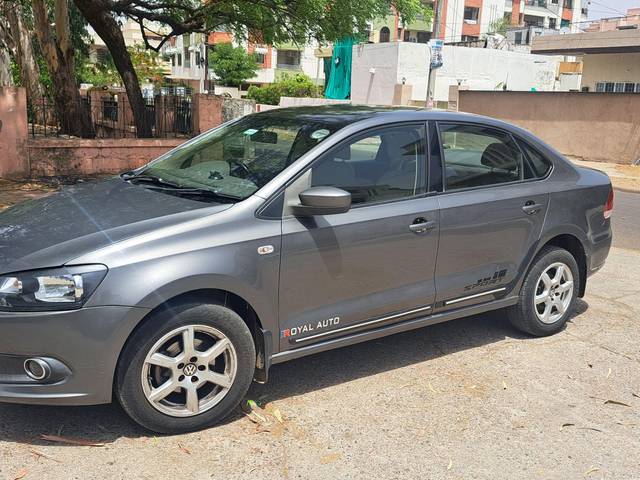 https://images10.gaadi.com/usedcar_image/4032677/original/processed_80da75efa3a0902415583935e2ad1152.jpg?imwidth=6400