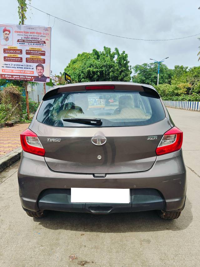 https://images10.gaadi.com/usedcar_image/4032973/original/processed_1108aa236d8661646762ad16b99545ef.jpg?imwidth=6402