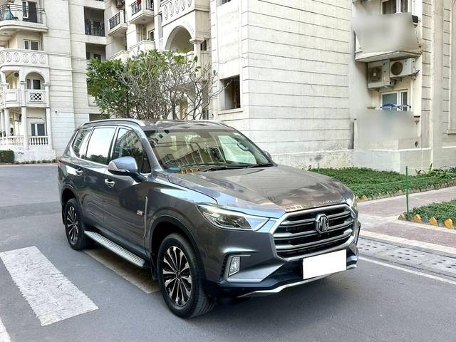 https://images10.gaadi.com/usedcar_image/4033296/original/processed_9f2858927302ce16d4999f808b01ac7f.jpg?imwidth=6400