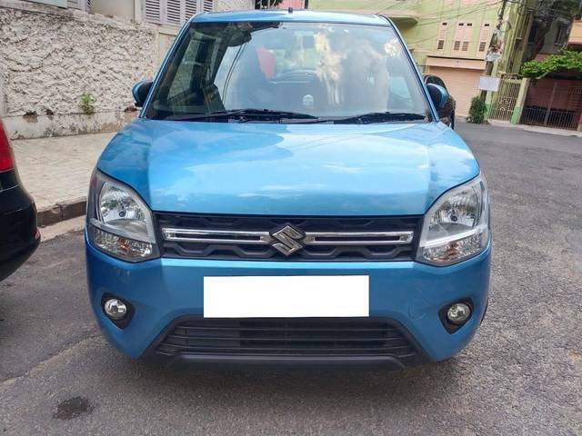 https://images10.gaadi.com/usedcar_image/4033771/original/processed_66d2080ec4d54fdb1aa71908a2cdd593.jpg?imwidth=6400